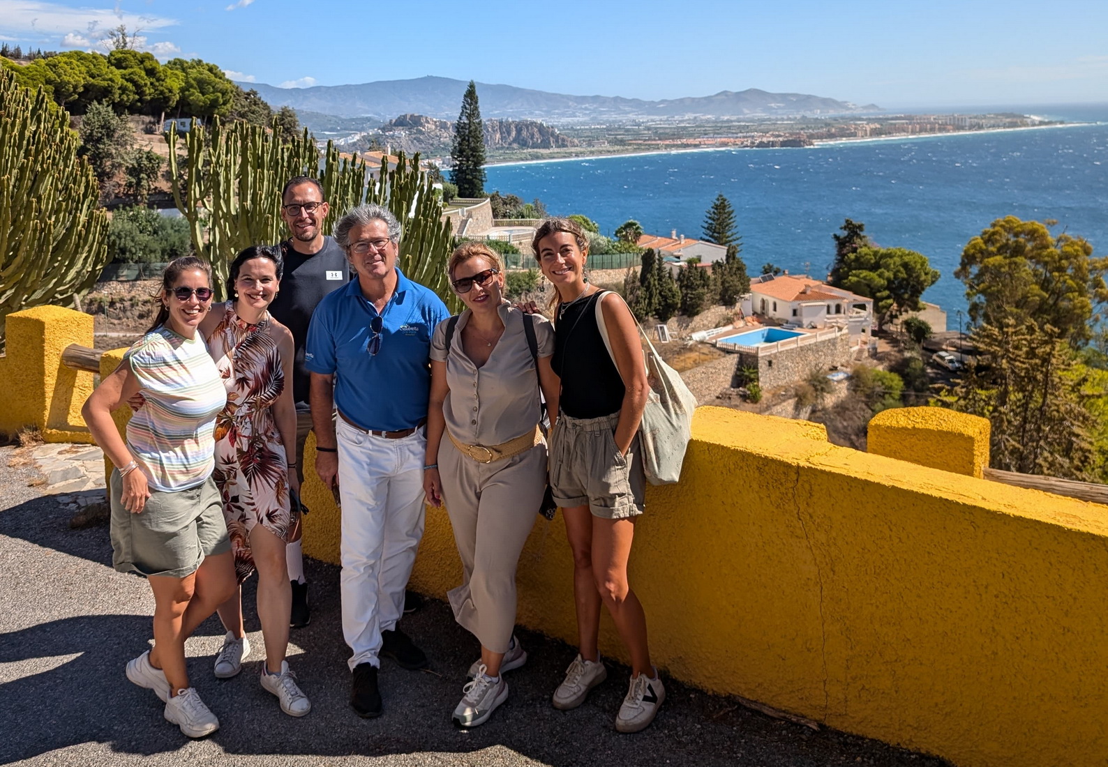 Un grupo de 6 blogueros especializados en viajes y cultura visita Salobrea para promocionar la Villa